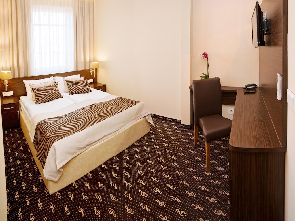 Hotel Fryderyk Ниса Номер фото